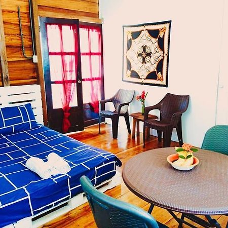 Poetry Garden Bocas Town Colon Island Villa ภายนอก รูปภาพ