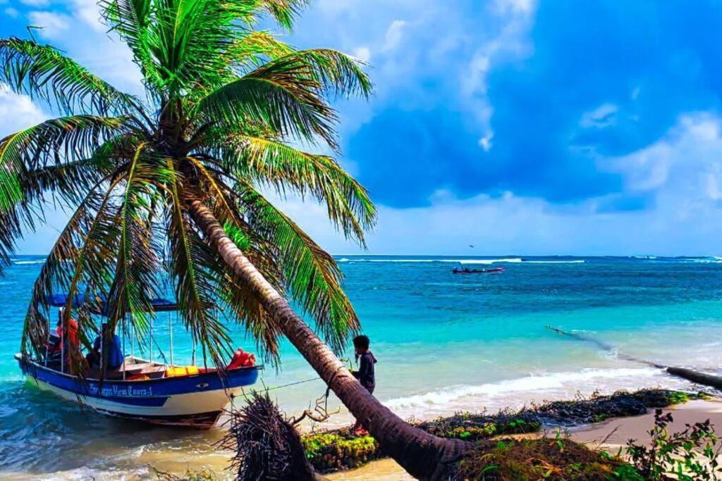 Poetry Garden Bocas Town Colon Island Villa ภายนอก รูปภาพ